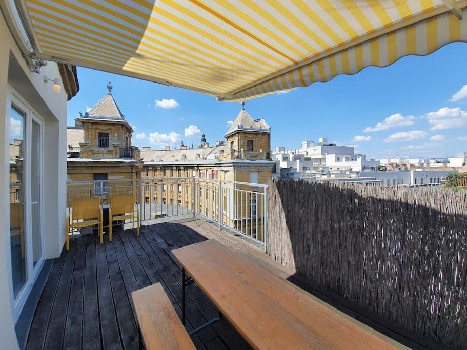 Beauty On The Rooftop With Ac And Rooftop Terrace Budapest Kültér fotó